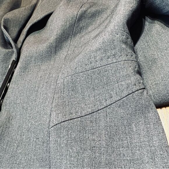 Calvin Klein 2-piece Suit Dark Gray Blazer size 2 - Picture 12 of 12